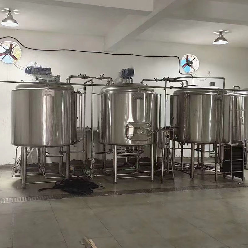 西乡精酿啤酒设备厂—如何延长精酿啤酒设备的使用寿命